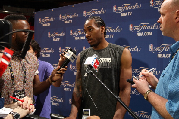 胡金秋19分 CBA俱乐部杯浙江广夏92-89击败北京（CBA俱乐部杯：胡金秋砍下19分，浙江广厦92-89险胜北京）