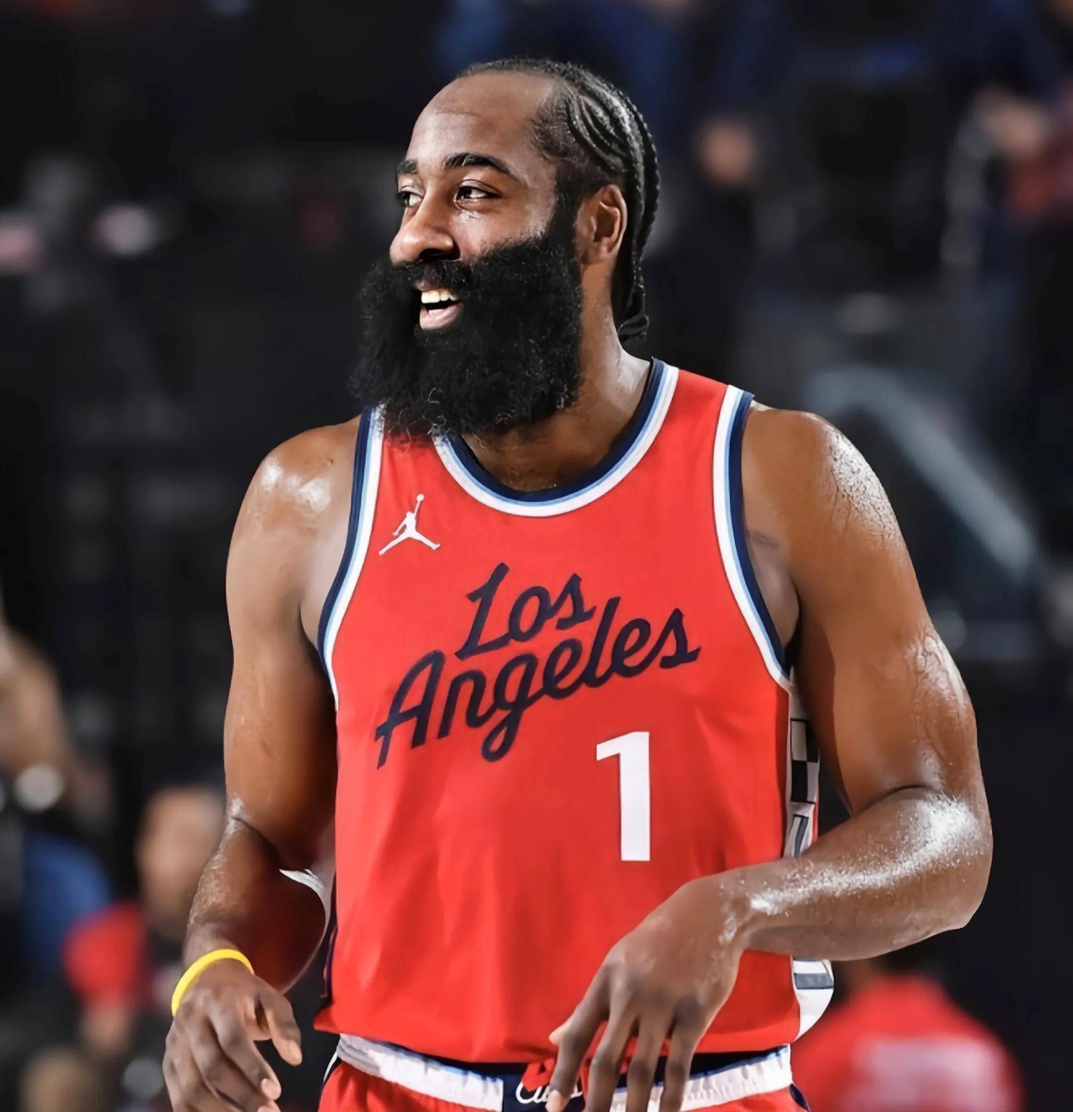 湖人战爵士伤病：布朗尼、蒂耶罗被下放，其他人均可以出战（湖人对阵爵士伤情更新：布朗尼、蒂耶罗下放，其余球员均可出战）